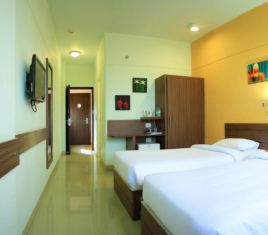 Faridabad Hotel Exterior foto